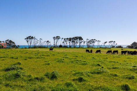 Photo of property in 451g Lwr Pitone Road, Pitone, New Plymouth, 4374