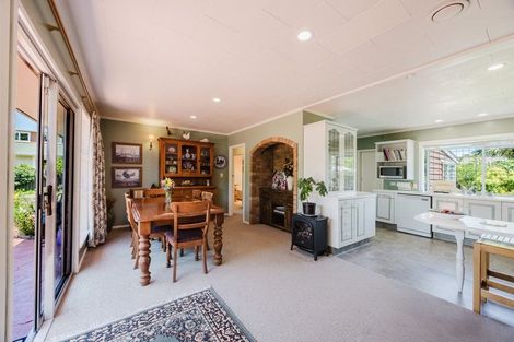 Photo of property in 32 Kent Terrace, Taradale, Napier, 4112