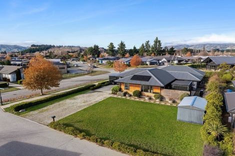 Photo of property in 5 Marbleleaf Lane, Albert Town, Wanaka, 9305