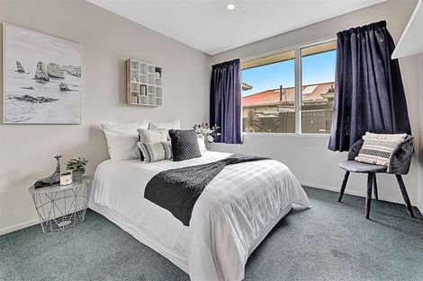 Photo of property in 24 Inwoods Road, Parklands, Christchurch, 8083