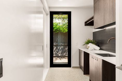 Photo of property in 99a Fendalton Road, Fendalton, Christchurch, 8014