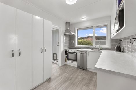 Photo of property in 9 Winston Place, Kew, Dunedin, 9012