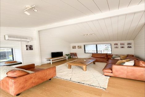 Photo of property in 4 Beach Road, Manly, Whangaparaoa, 0930