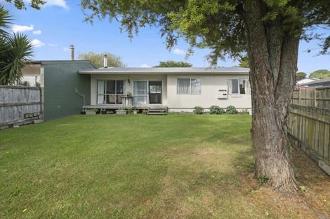 Photo of property in 2b Cherrywood Place, Western Heights, Rotorua, 3015