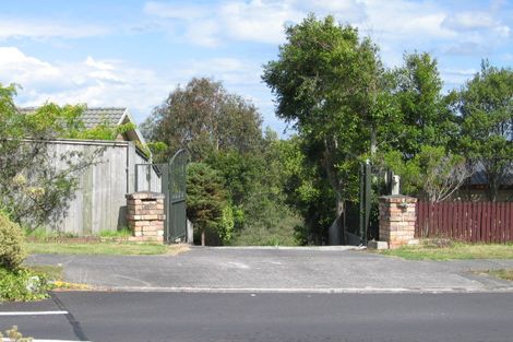 Photo of property in 117 West Harbour Drive, West Harbour, Auckland, 0618