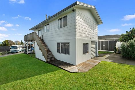 Photo of property in 2 Ngaparaoa Drive, Maketu, 3189