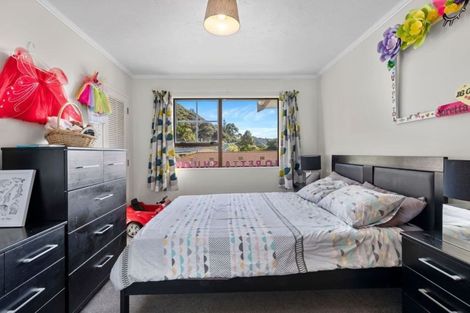 Photo of property in 16 Longitude Place, Whitby, Porirua, 5024