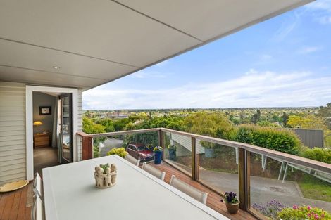 Photo of property in 15 Karitane Drive, Cashmere, Christchurch, 8022