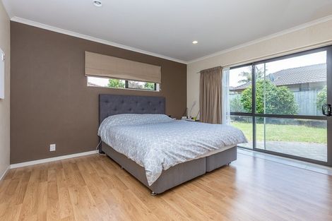 Photo of property in 4 Kalmore Place, Flat Bush, Auckland, 2016