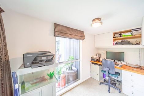 Photo of property in 13a Windsor Terrace, Taradale, Napier, 4112