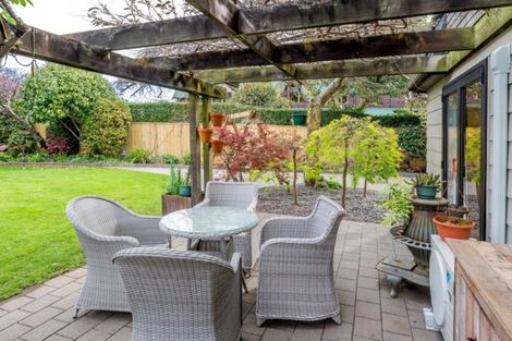 Photo of property in 4a Rewarewa Crescent, Waikanae, 5036