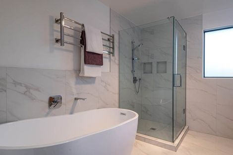 Photo of property in 24 Maraeariki Avenue, Orewa, 0931