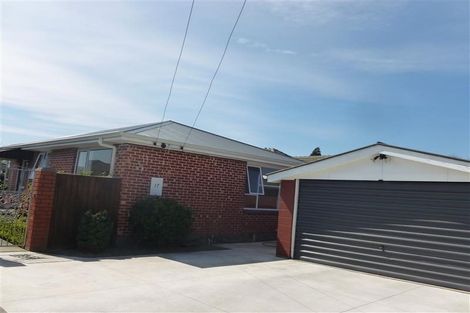Photo of property in 17 Daniels Road, Redwood, Christchurch, 8051