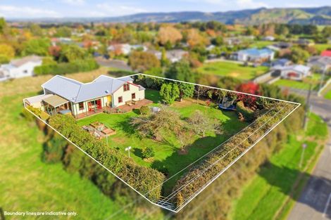 Photo of property in 118 Mclean Street, Woodville, 4920
