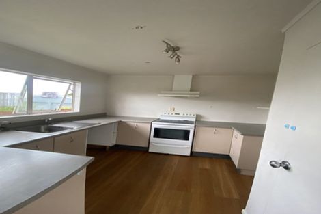 Photo of property in 101 Hillcrest Drive, Kelvin Grove, Palmerston North, 4414