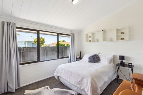 Photo of property in 46 Hollis Road, Paraparaumu Beach, Paraparaumu, 5032