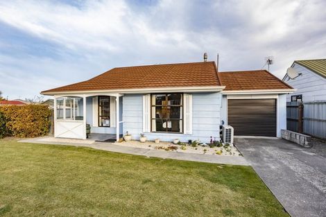 Photo of property in 4 Amberley Beach Road, Amberley, 7410