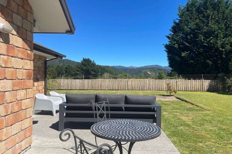 Photo of property in 9 Wicken Place, Reefton, 7830