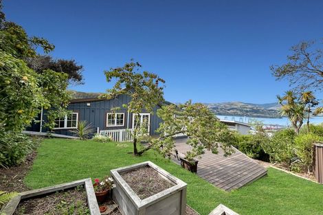 Photo of property in 33 Cornwall Road, Lyttelton, 8082