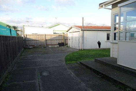 Photo of property in 34 Palm Avenue, Lyall Bay, Wellington, 6022