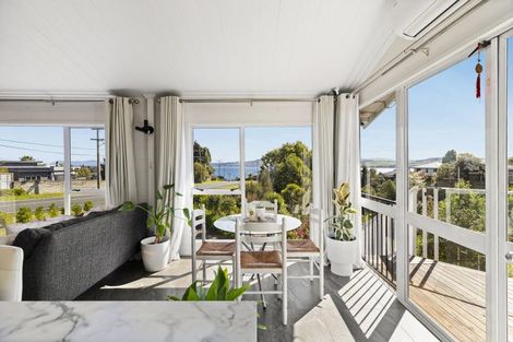 Photo of property in 32 Shepherd Road, Waipahihi, Taupo, 3330