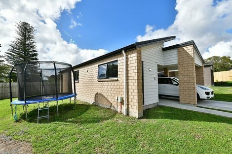 Photo of property in 16 Taupata Lane, Helensville, 0800