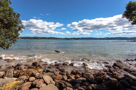 Photo of property in 404a Lees Road, Hahei, Whitianga, 3591