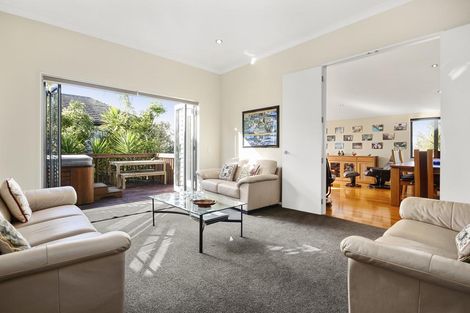 Photo of property in 186b Old Titirangi Road, Titirangi, Auckland, 0604