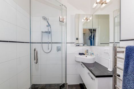 Photo of property in 64 Oroua Street, Eastbourne, Lower Hutt, 5013