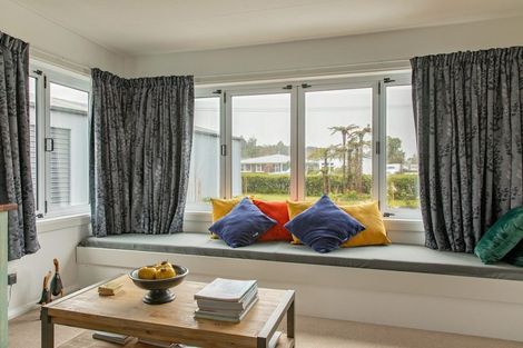 Photo of property in 51 Brougham Street, Westport, 7825