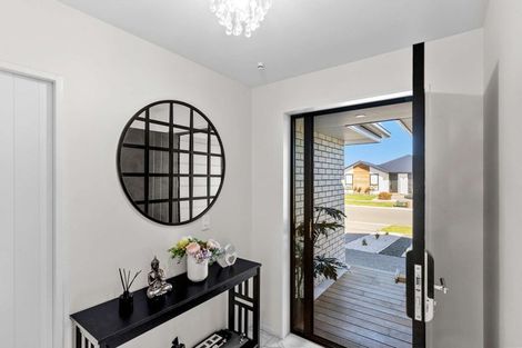 Photo of property in 14 Lewis Crescent, Rolleston, 7614