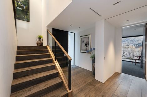 Photo of property in 4 Bay Rise, Wanaka, 9305