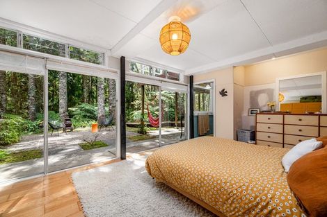 Photo of property in 30 Kopiko Road, Titirangi, Auckland, 0604