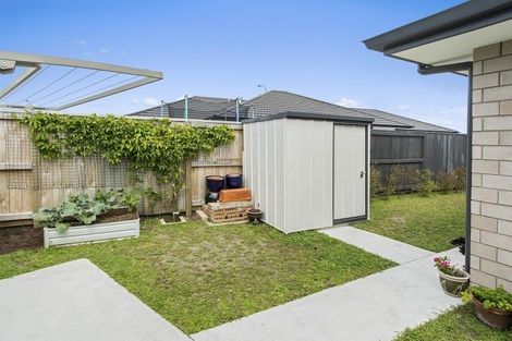 Photo of property in 28 Hebe Crescent, Papamoa Beach, Papamoa, 3118