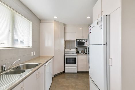 Photo of property in 272 Rangatira Road, Beach Haven, Auckland, 0626