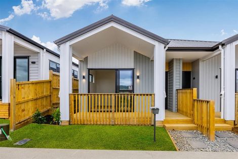 Photo of property in 16 Ihi Place, Karaka, 2578