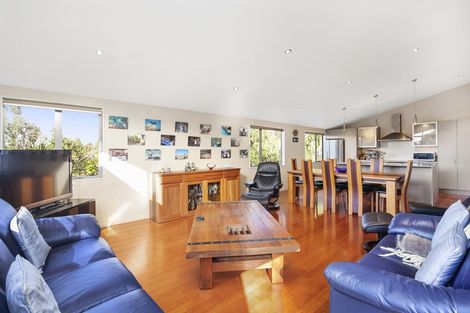 Photo of property in 186b Old Titirangi Road, Titirangi, Auckland, 0604