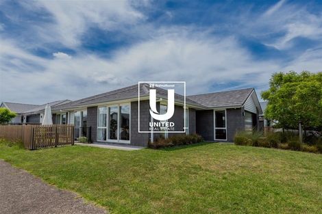 Photo of property in 27 Raynor Crescent, Pyes Pa, Tauranga, 3112