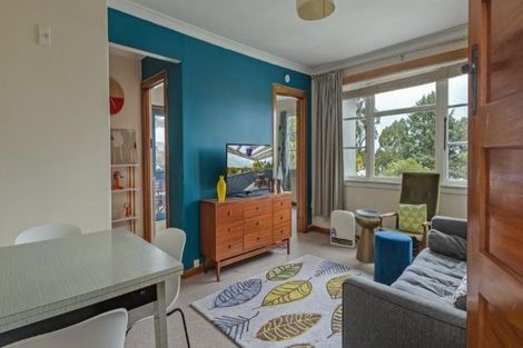 Photo of property in 16 Freyberg Street, Roslyn, Palmerston North, 4414