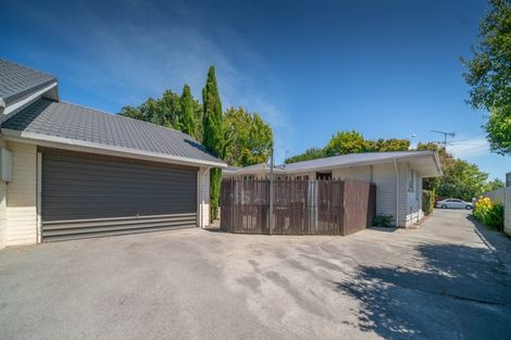 Photo of property in 2/60 Grahams Road, Burnside, Christchurch, 8041