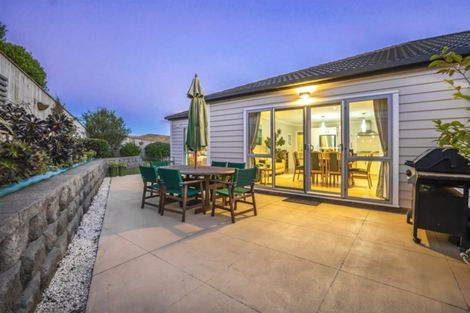 Photo of property in 7 Tasman Close, Aotea, Porirua, 5024
