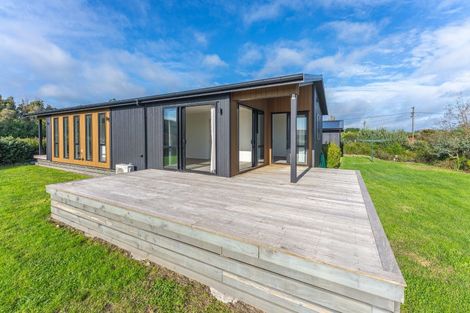 Photo of property in 128 Rangiuru Road, Otaki Beach, Otaki, 5512