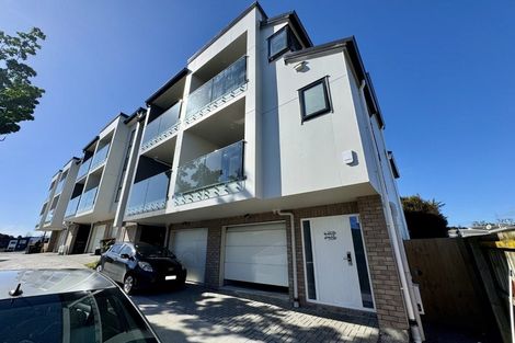 Photo of property in 523f Pakuranga Road, Howick, Auckland, 2010