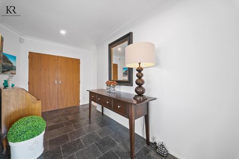 Photo of property in 10 Alf Walker Place, Papakura, 2110