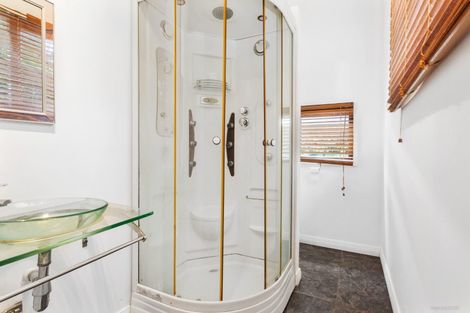 Photo of property in 46a Eskdale Road, Birkdale, Auckland, 0626