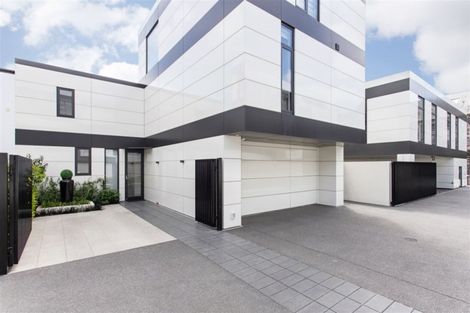 Photo of property in 26a Peterborough Street, Christchurch Central, Christchurch, 8013