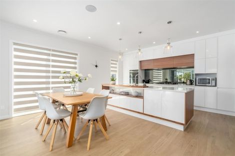 Photo of property in 12 Walter Ruddock Avenue, Kumeu, 0810
