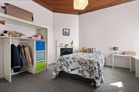 Photo of property in 10 Eglinton Road, The Glen, Dunedin, 9011