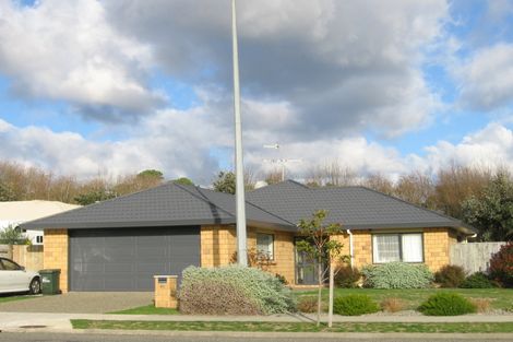 Photo of property in 92 Weggery Drive, Waikanae Beach, Waikanae, 5036