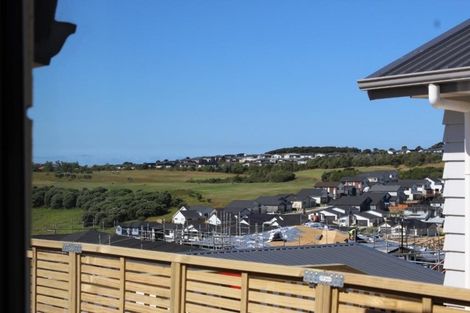 Photo of property in 16 Kiwa Crescent, Gulf Harbour, Whangaparaoa, 0930